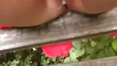 Молодий кобо порно відео з сюжетом трахкає дівчину в жопу перцем