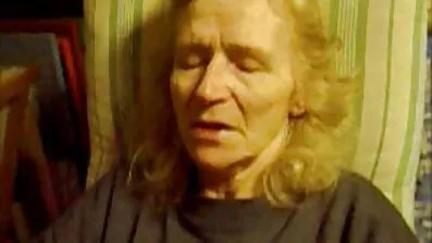 Будь хорошою дівчинкою, секс онлайн відео відмовся від ліжка