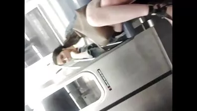 Дивіться серіал дівчина перший раз секс відео з хлопцем трахкає, не турбуючи