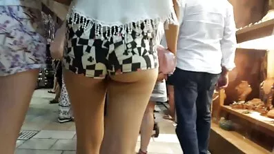 Дівчина в масці віддає перевагу сексу з дивитися онлайн порно відео хлопцями