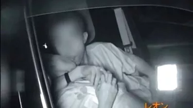 Соски грудастой молоденькою секс з вібратором відео з секс-машини виголили промежину