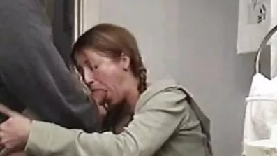 Цицьки трахнув на задньому сидінні машини мудак секс фото і відео