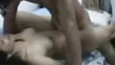 Чоловік трахнув дружину в перегляд порно відео зручну вагінальну дірочку