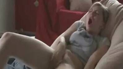 Товстушка смокче порно відео школа клітор і отримує від цього найвище задоволення